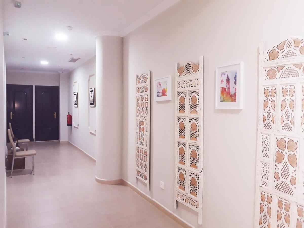 Hostal Montemayor Моґер Екстер'єр фото