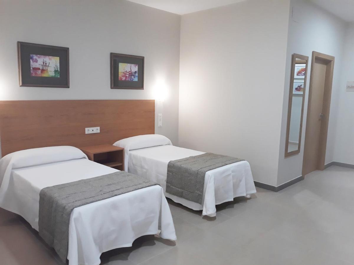 Hostal Montemayor Моґер Екстер'єр фото