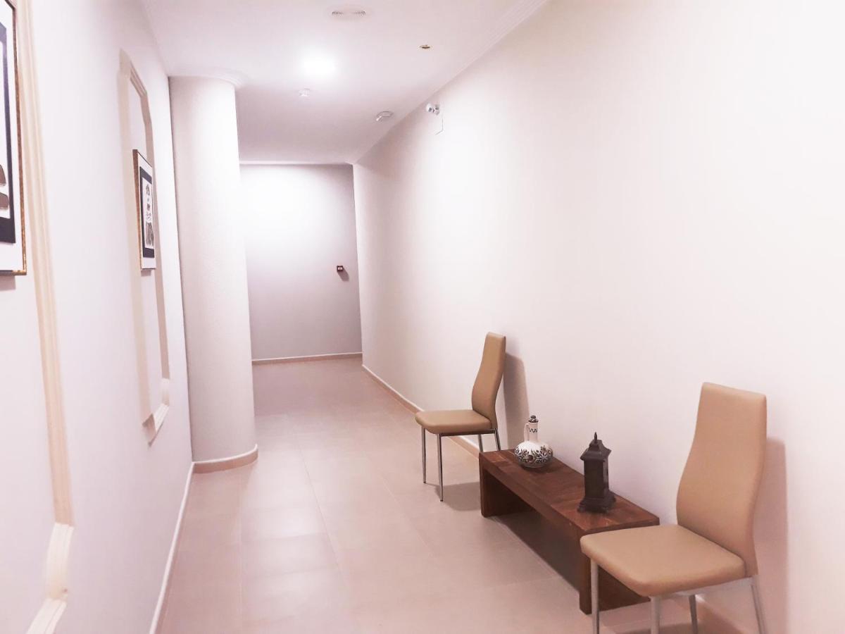 Hostal Montemayor Моґер Екстер'єр фото