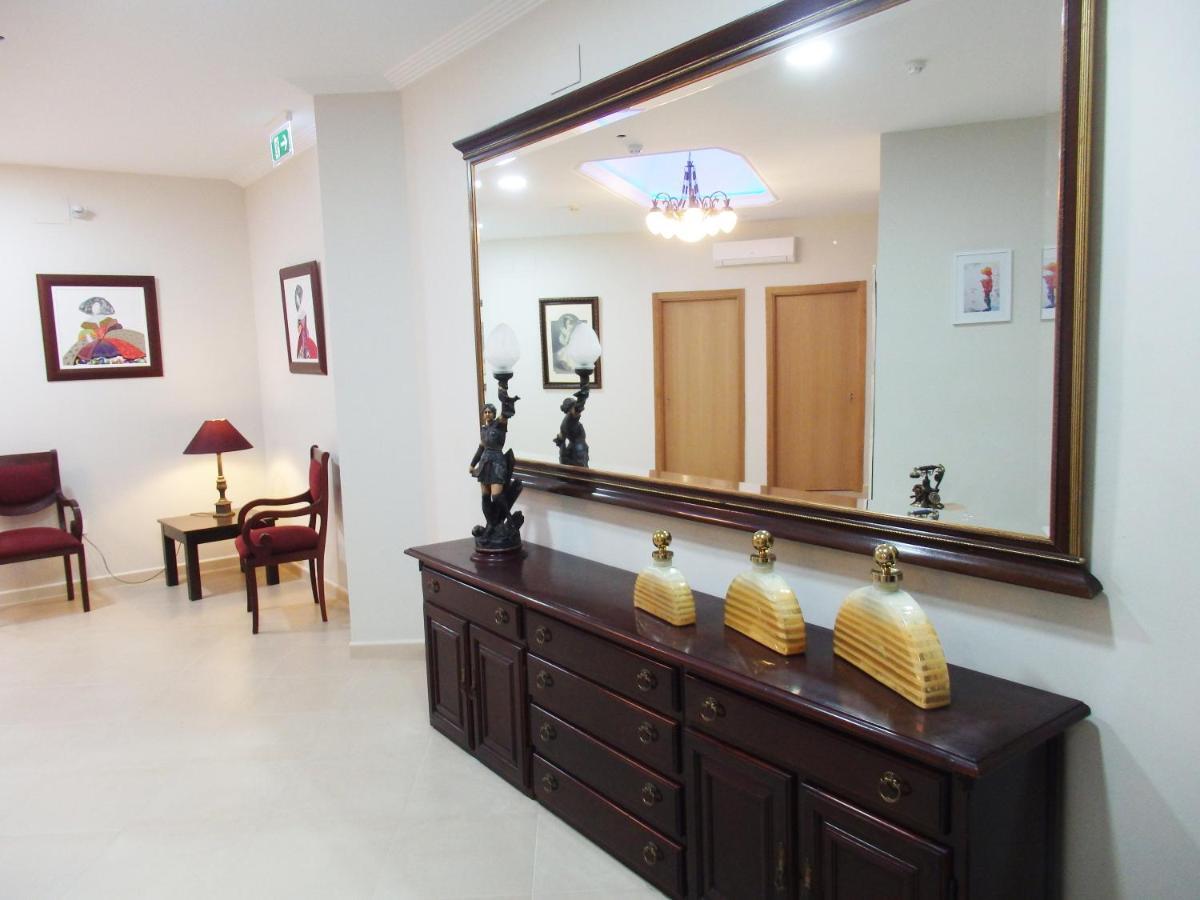 Hostal Montemayor Моґер Екстер'єр фото