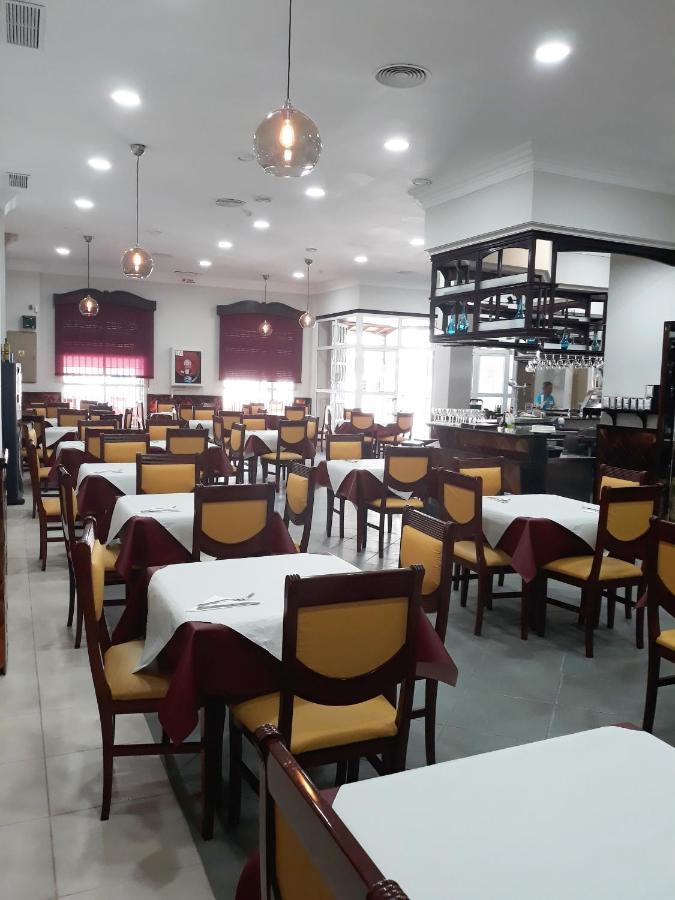 Hostal Montemayor Моґер Екстер'єр фото